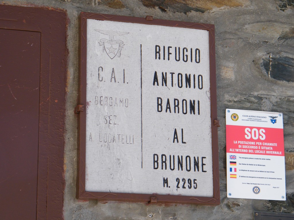 Rifugi e Bivacchi d''Italia.......